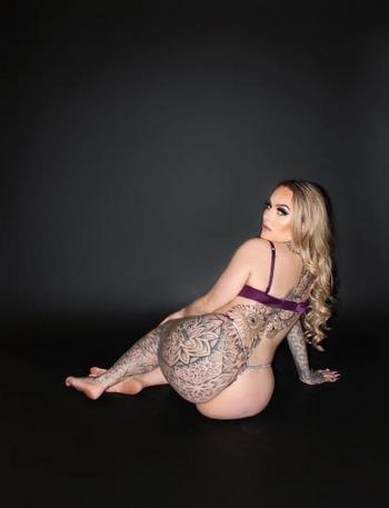 Cami, 26  female escort, Concord